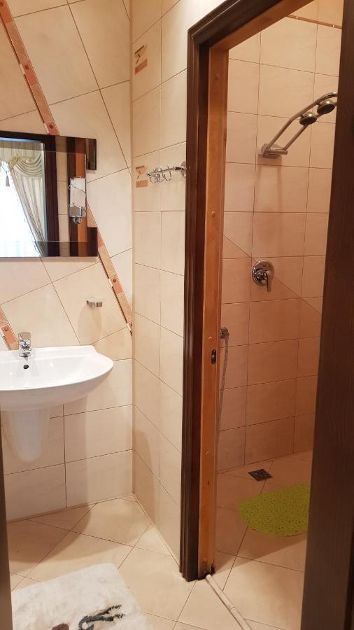 Hotel Ceasar Mykolajiv Pokoj fotografie